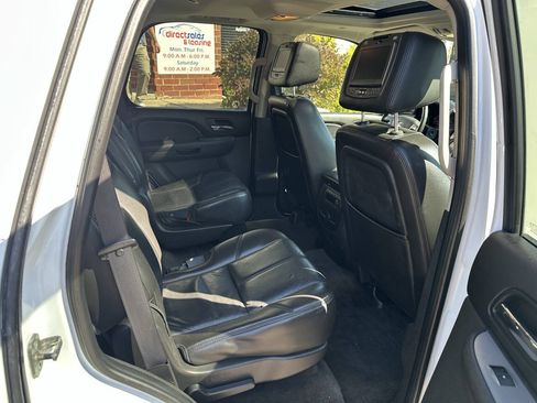 Used 2011 Chevrolet Tahoe LT w/ Luxury Package AWD/4WD image 27