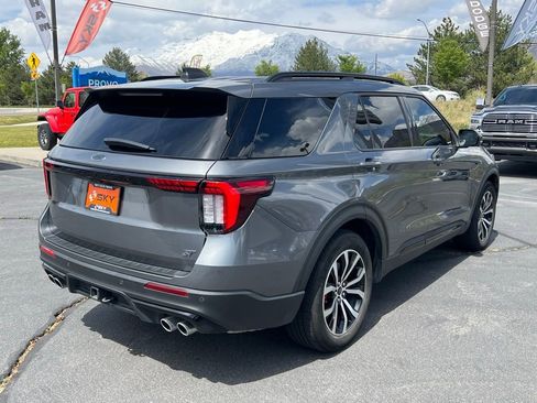 Used 2025 Ford Explorer ST AWD/4WD image 11