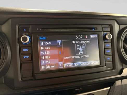 Used 2018 Toyota Tacoma SR w/ SR Convenience Package RWD image 30