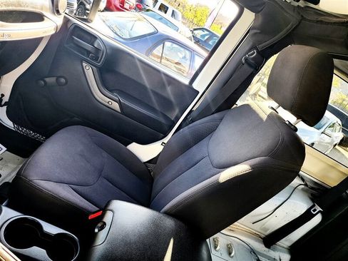 Used 2016 Jeep Wrangler Sport image 16