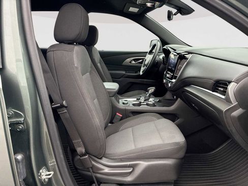 Certified 2023 Chevrolet Traverse LT w/ Rear Camera Mirror Package image 27