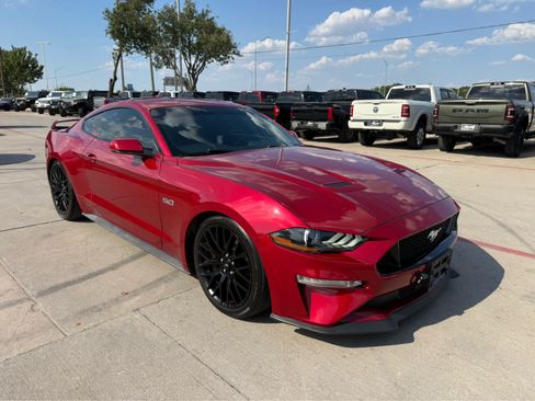 Used 2020 Ford Mustang GT Premium w/ GT Performance Package RWD image 5