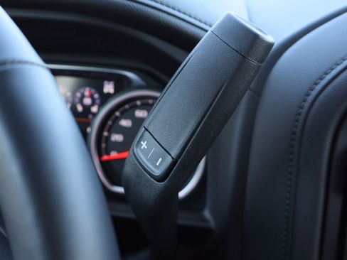 Used 2023 Chevrolet Silverado 2500 LTZ w/ LTZ Premium Package image 20