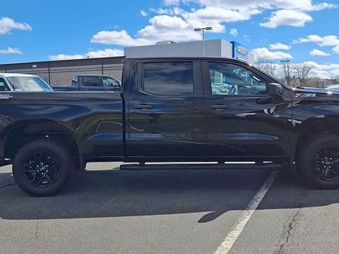 Certified 2022 Chevrolet Silverado 1500 Custom Trail Boss w/ LPO, Dark Essentials Package image 9