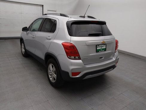 Used 2020 Chevrolet Trax LT w/ LT Convenience Package FWD image 5