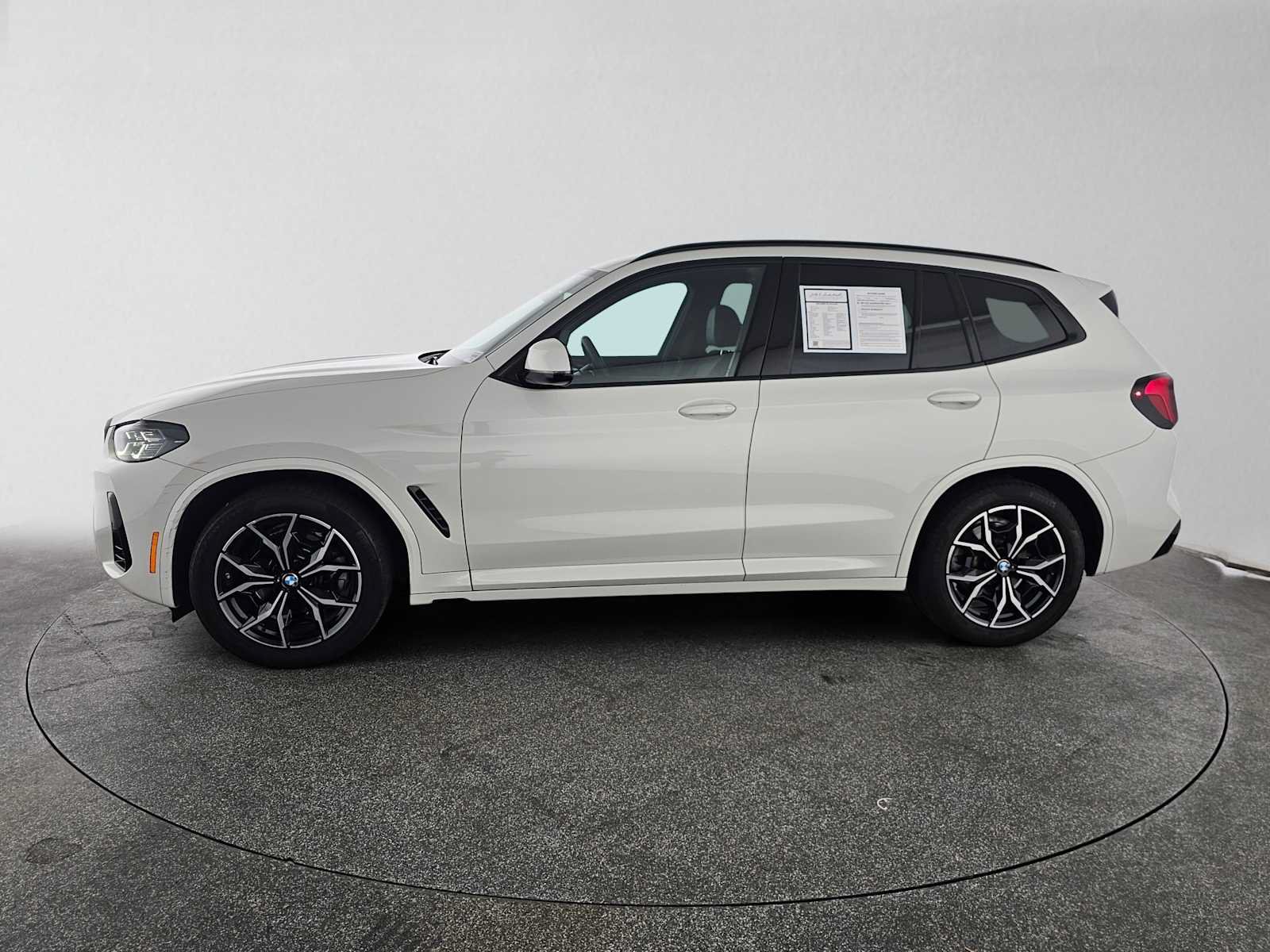 Used 2024 BMW X3 sDrive30i w/ M Sport Package RWD image 6