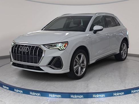 Used 2022 Audi Q3 2.0T Premium Plus w/ Premium Plus Package AWD/4WD image 1