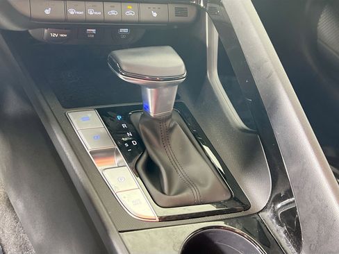 Used 2023 Hyundai Elantra SEL w/ Convenience Package image 17