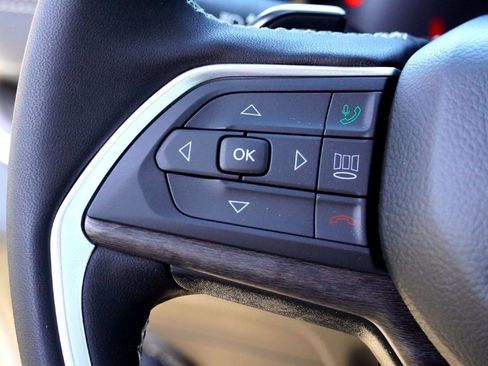 New 2025 Jeep Grand Cherokee L Limited image 15