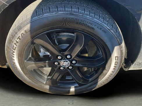 Used 2024 Buick Enclave Essence w/ Sport Touring Edition image 14