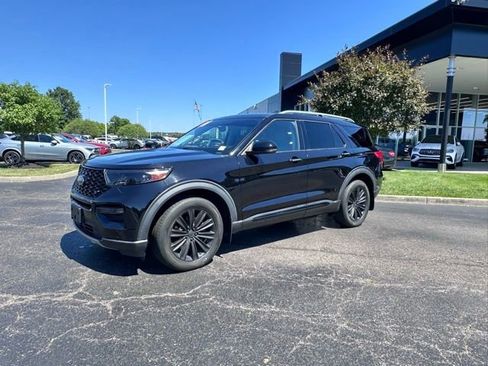 Used 2020 Ford Explorer Limited w/ Hybrid Equipment Group 310A AWD/4WD image 6