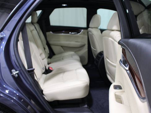 Used 2019 Cadillac XT5 Luxury FWD image 27