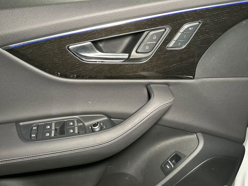 Used 2025 Audi Q7 3.0T Prestige w/ Prestige Package image 19