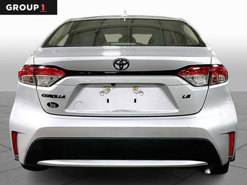 Certified 2022 Toyota Corolla LE image 5