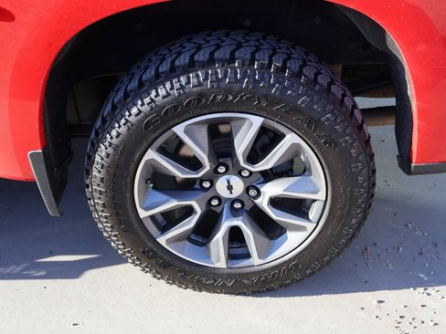 Used 2021 Chevrolet Silverado 1500 RST image 13