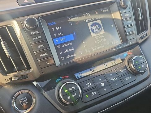 Used 2017 Toyota RAV4 XLE AWD/4WD image 13