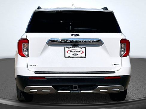 Certified 2023 Ford Explorer XLT w/ Equipment Group 202A AWD/4WD image 4