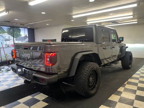 Used 2020 Jeep Gladiator Overland AWD/4WD image 17