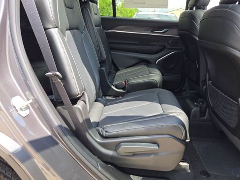 New 2025 Jeep Grand Cherokee L Overland image 10