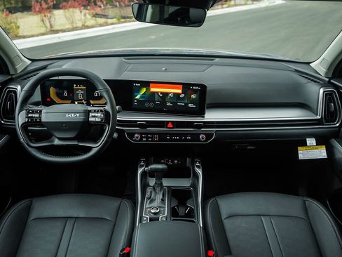 New 2026 Kia Sorento S image 14
