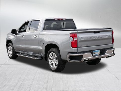 Used 2024 Chevrolet Silverado 1500 LTZ AWD/4WD image 5