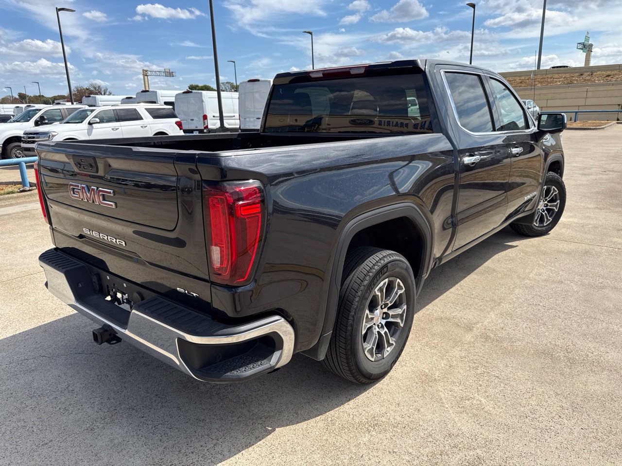 Used 2026 GMC Sierra 1500 SLT RWD image 10
