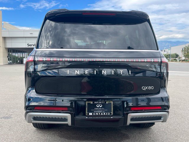 Certified 2025 INFINITI QX80 Luxe RWD image 8