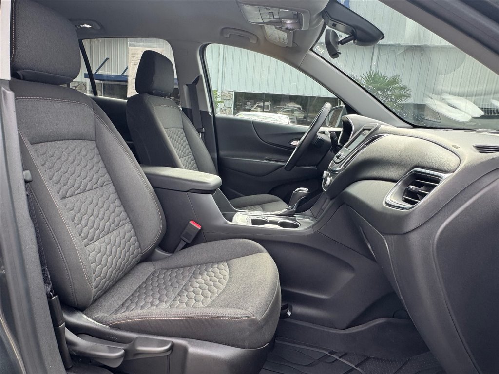 Used 2020 Chevrolet Equinox LT FWD image 19