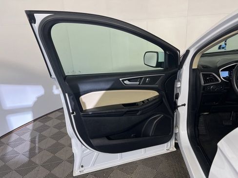 Used 2020 Ford Edge SEL w/ Cold Weather Package image 15