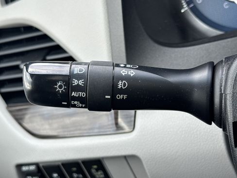 Used 2017 Toyota Sienna XLE w/ XLE Navigation Package image 21