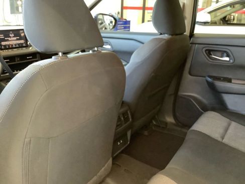 New 2024 Nissan Rogue SV image 19