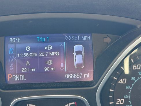 Used 2014 Ford Focus SE FWD image 18