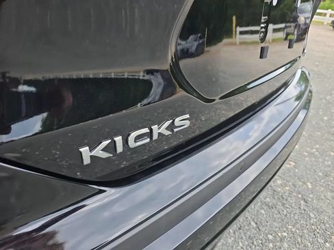 Used 2023 Nissan Kicks SV w/ Interior Electronics Package FWD image 10