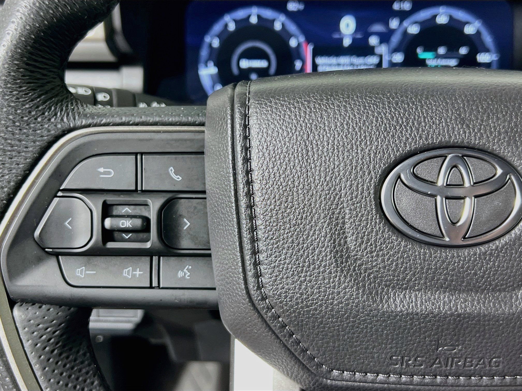 Used 2025 Toyota Tacoma TRD Off-Road AWD/4WD image 18