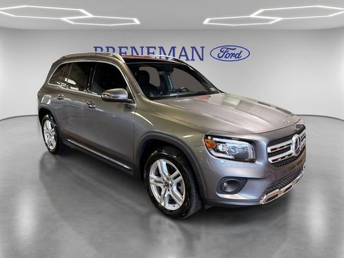 Used 2021 Mercedes-Benz GLB 250 4MATIC image 3