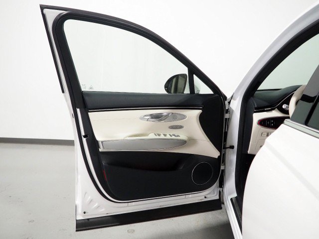 Used 2025 Genesis Electrified GV70 AWD Advance image 65