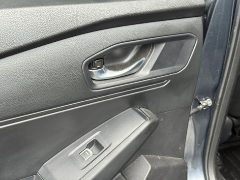 Used 2025 Honda Accord SE image 24
