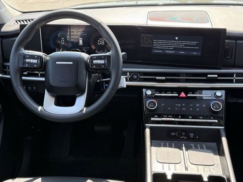 Used 2025 Hyundai Santa Fe SEL image 10