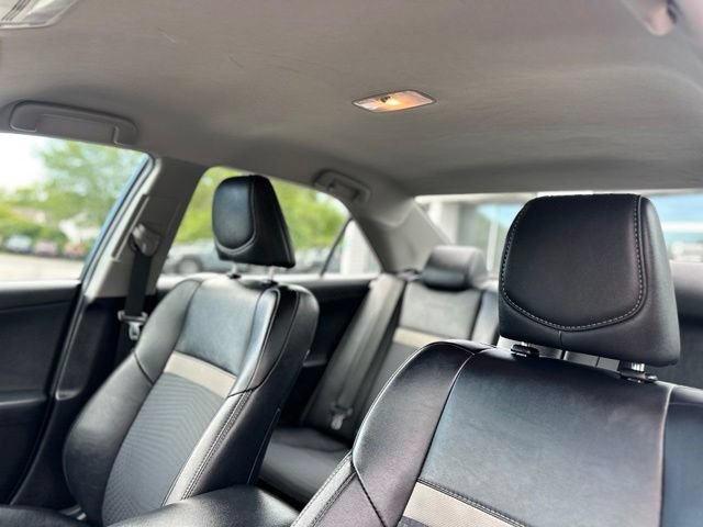 Used 2013 Toyota Camry SE FWD image 11