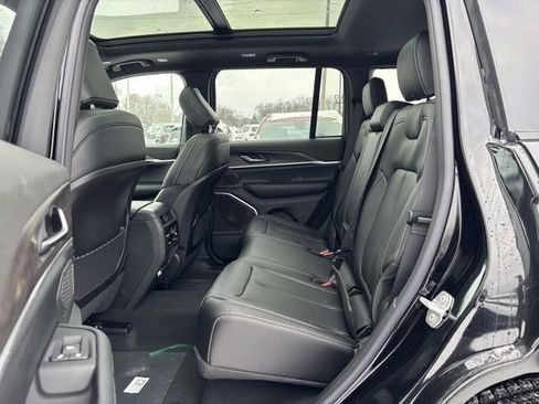 New 2026 Jeep Grand Cherokee Limited AWD/4WD image 8