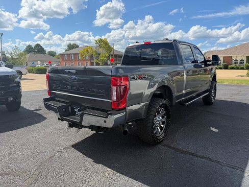 Used 2020 Ford F250 Lariat w/ Lariat Value Package AWD/4WD image 4