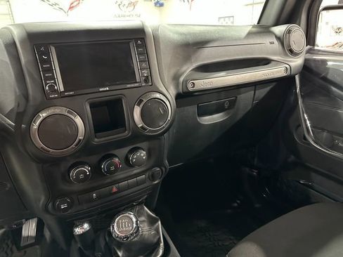 Used 2016 Jeep Wrangler Unlimited Sport image 16