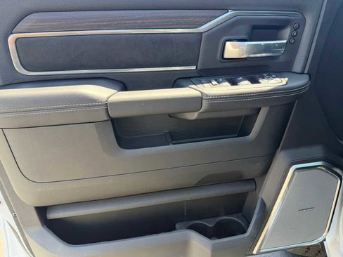 New 2026 RAM 2500 Laramie AWD/4WD image 25