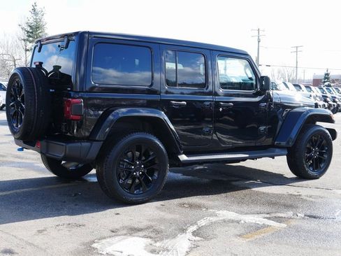 Used 2023 Jeep Wrangler Unlimited Sahara w/ Cold Weather Group image 6