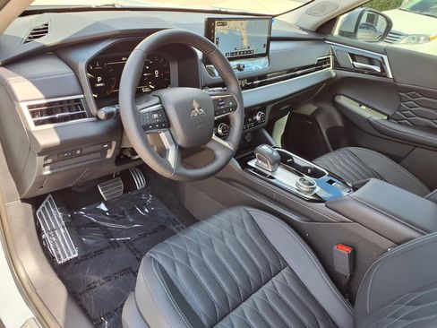 Used 2026 Mitsubishi Outlander SEL FWD image 12