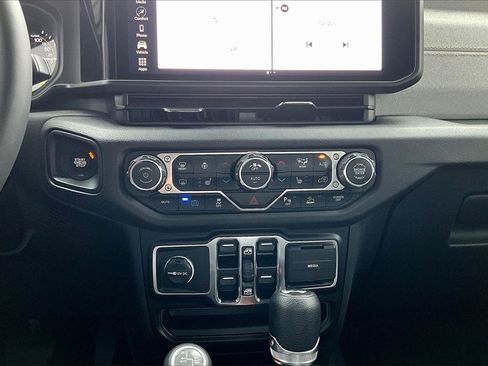 New 2024 Jeep Wrangler Unlimited w/ Convenience Group image 29