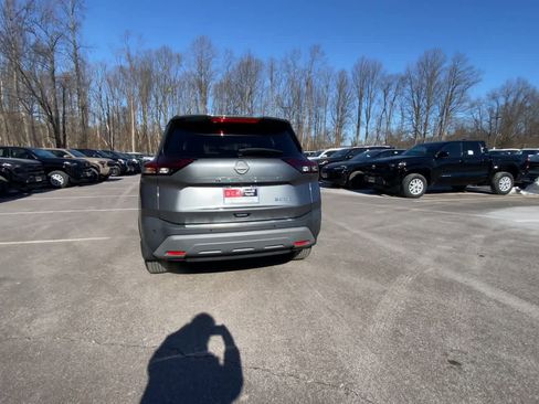 Used 2023 Nissan Rogue SV w/ SV Premium B Package image 15