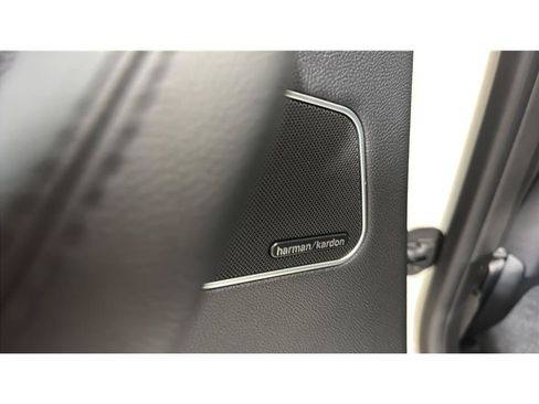 Used 2019 Maserati Levante S AWD/4WD image 18
