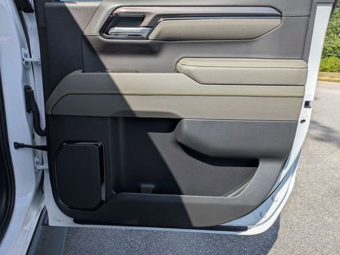 New 2026 Chevrolet Silverado 1500 ZR2 image 33