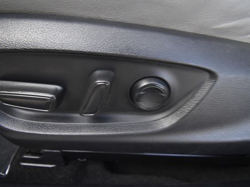 Used 2022 Toyota Avalon XLE w/ Carpet Mat Package (TMS) FWD image 13